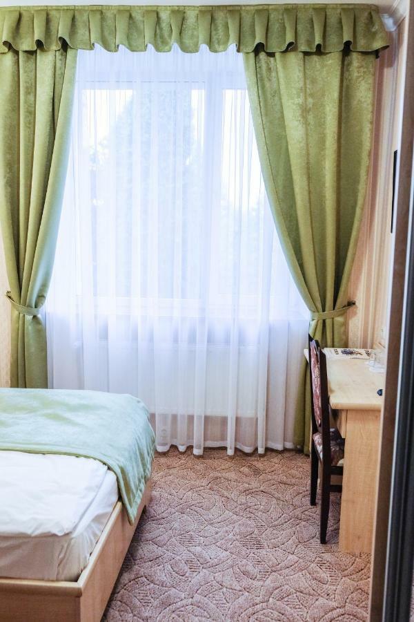 Hotel Оздоровчий Комплекс Гайки Заїзд Провулок Сухий Яр 12 Żytomierz Zewnętrze zdjęcie